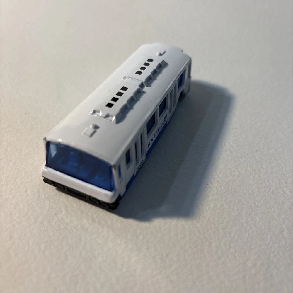 Realtoy United Airlines Airport Bus Service Die Cast GSE 1/64 Ground Support